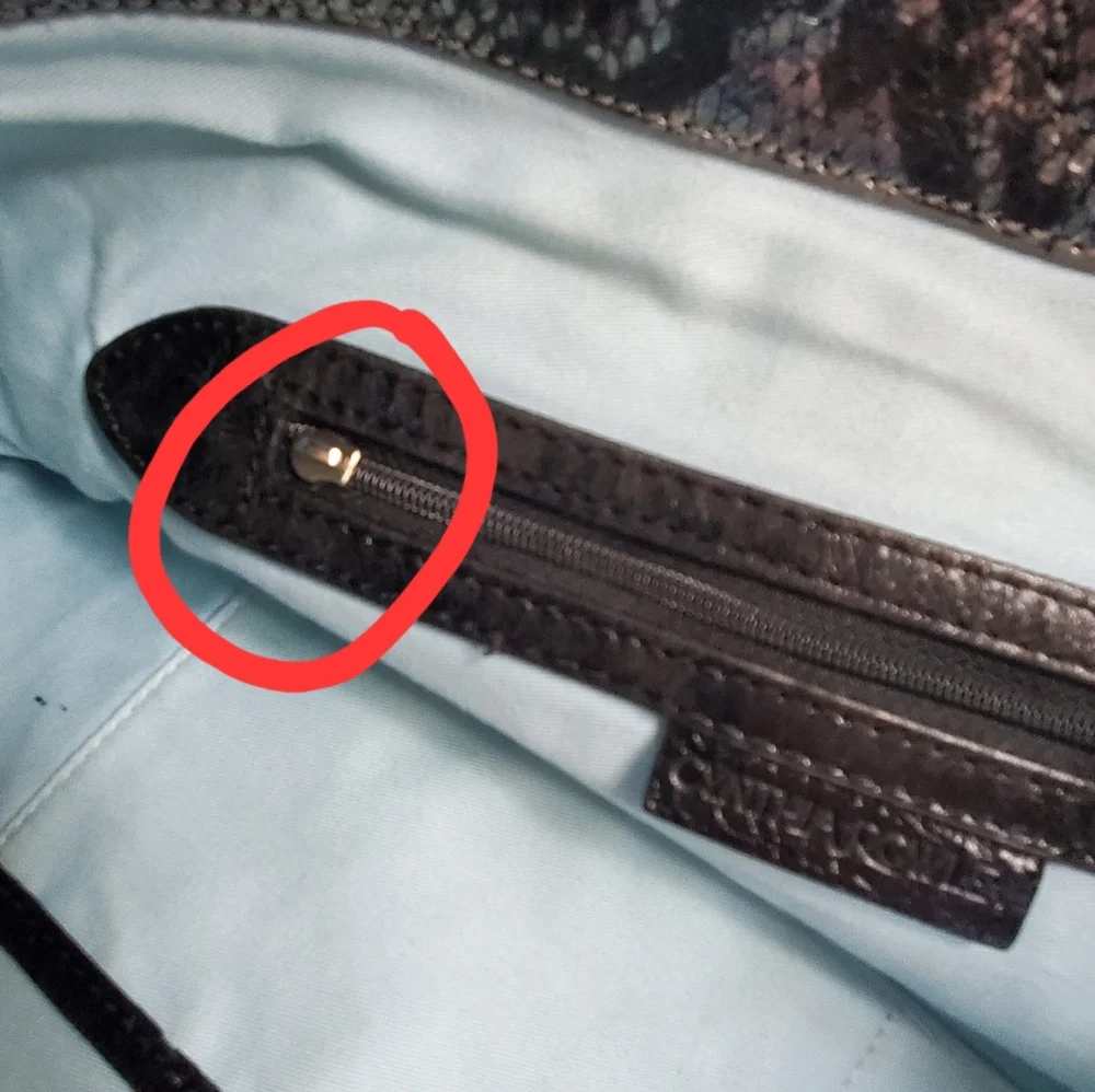 LEATHER CYNTHIA ROWLEY PURSE - Picture 9 of 10